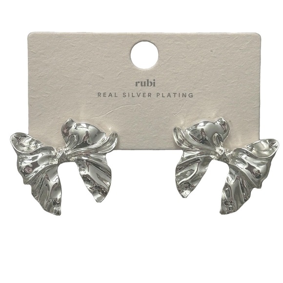 Cotton On Jewelry - Silver plated romantic coquette sweetheart bow earrings. NWT new in packaging